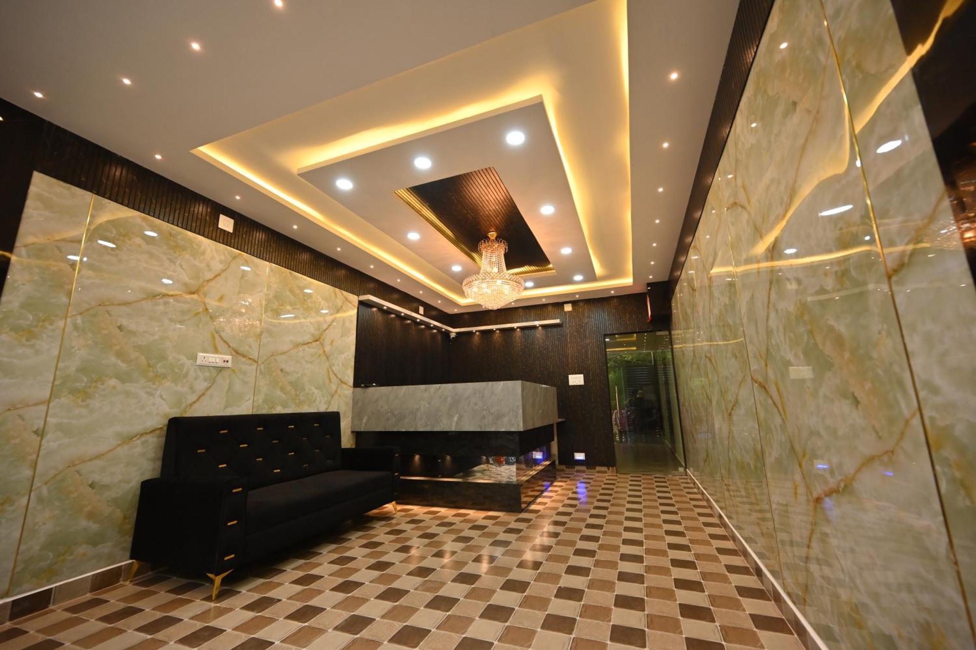 מלון Baripada The Vintage Plaza מראה חיצוני תמונה